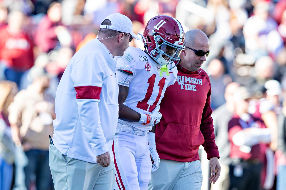 Alabama's Henry Ruggs III Suffered Concussion in Citrus Bowl Win vs. Michigan News, Scores