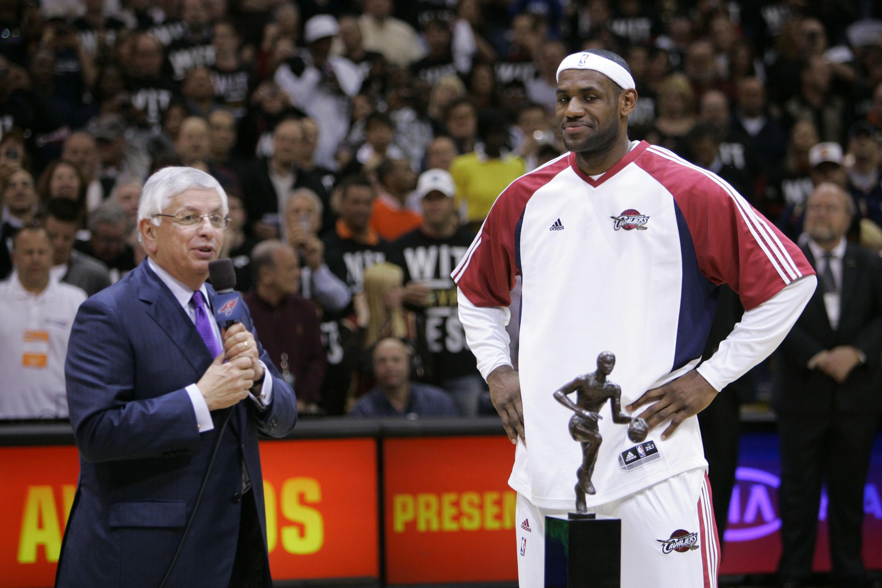 NBA - 2079050JG024_2003_Draft NEW YORK - JUNE 26: LeBron James who was  selected by the Cleveland Cavaliers shakes hands with NBA Commissioner  David Stern during the 2003 NBA Draft at the Paramount