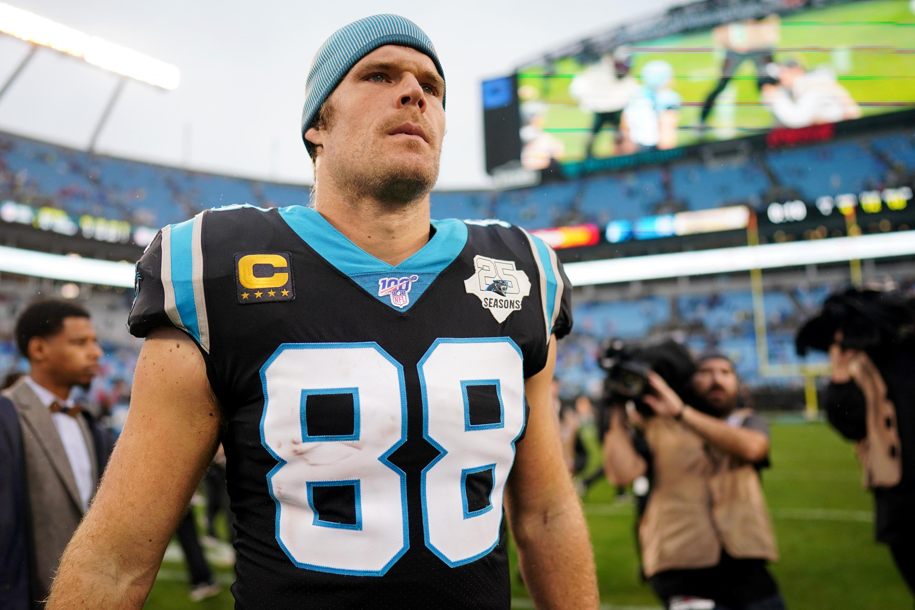 Carolina Panthers' Greg Olsen (88) takes the field during an NFL