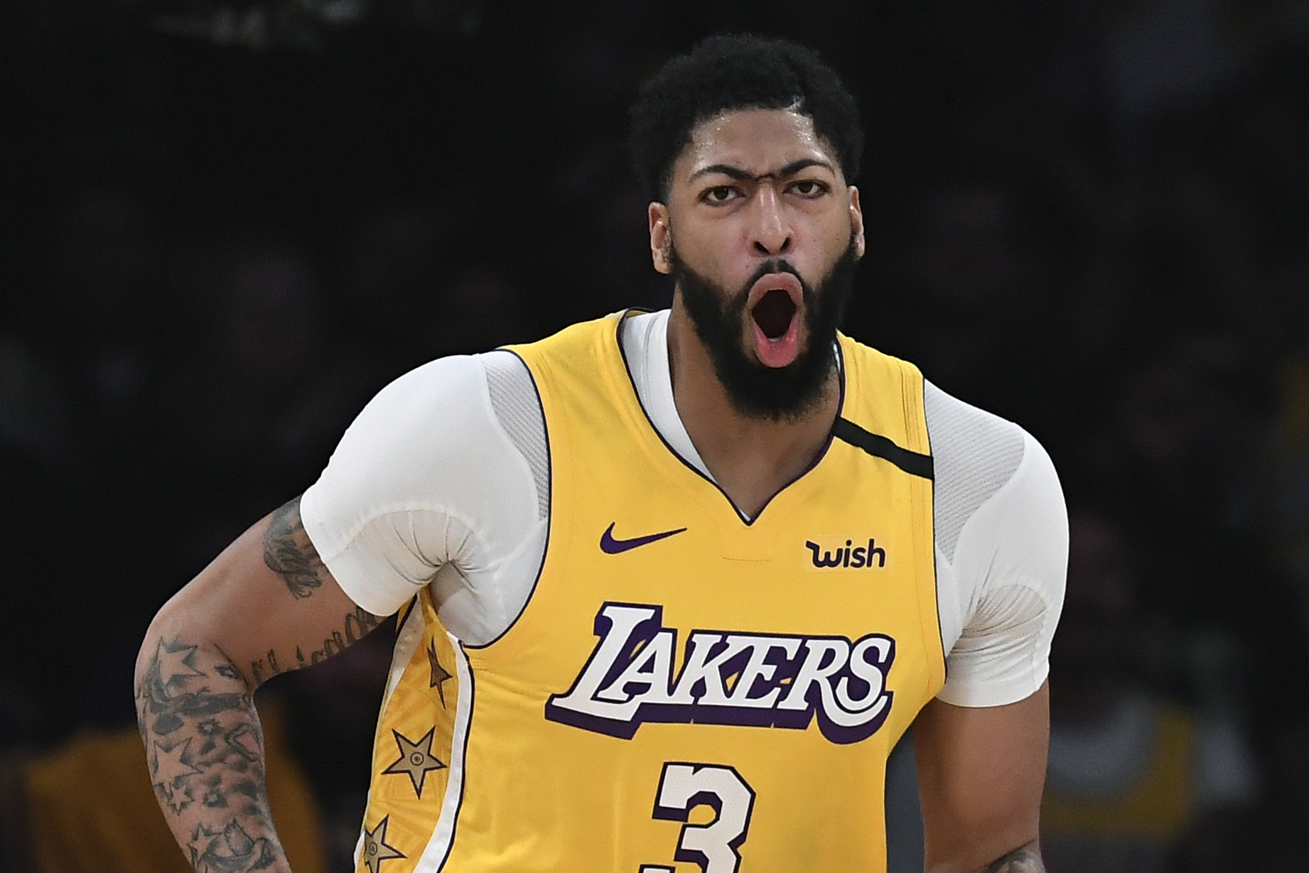 Anthony Davis Erupts for 46, Lakers Beat Pelicans in Ball and Ingram's ...