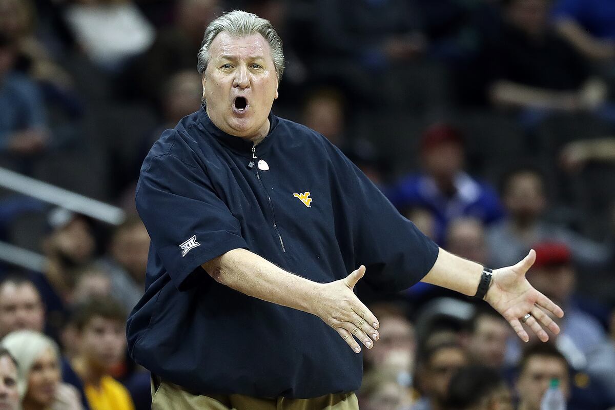 Bob Huggins Slams Referees Calls Them 3 Blind Mice After Wvu S