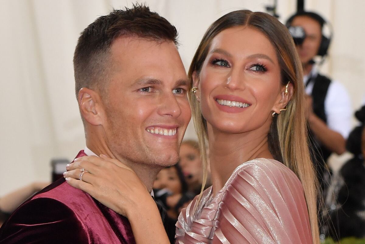 Tom Brady, Wife Gisele Want $33.9M for Massachusetts ...