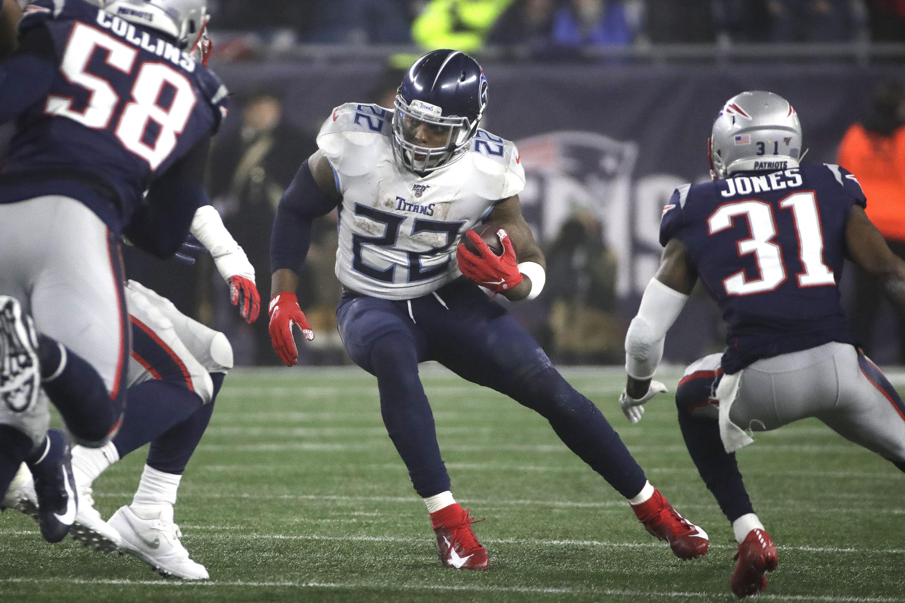 Derrick Henry is back for the Titans, and he's wearing a $5,000 Louis  Vuitton zip 