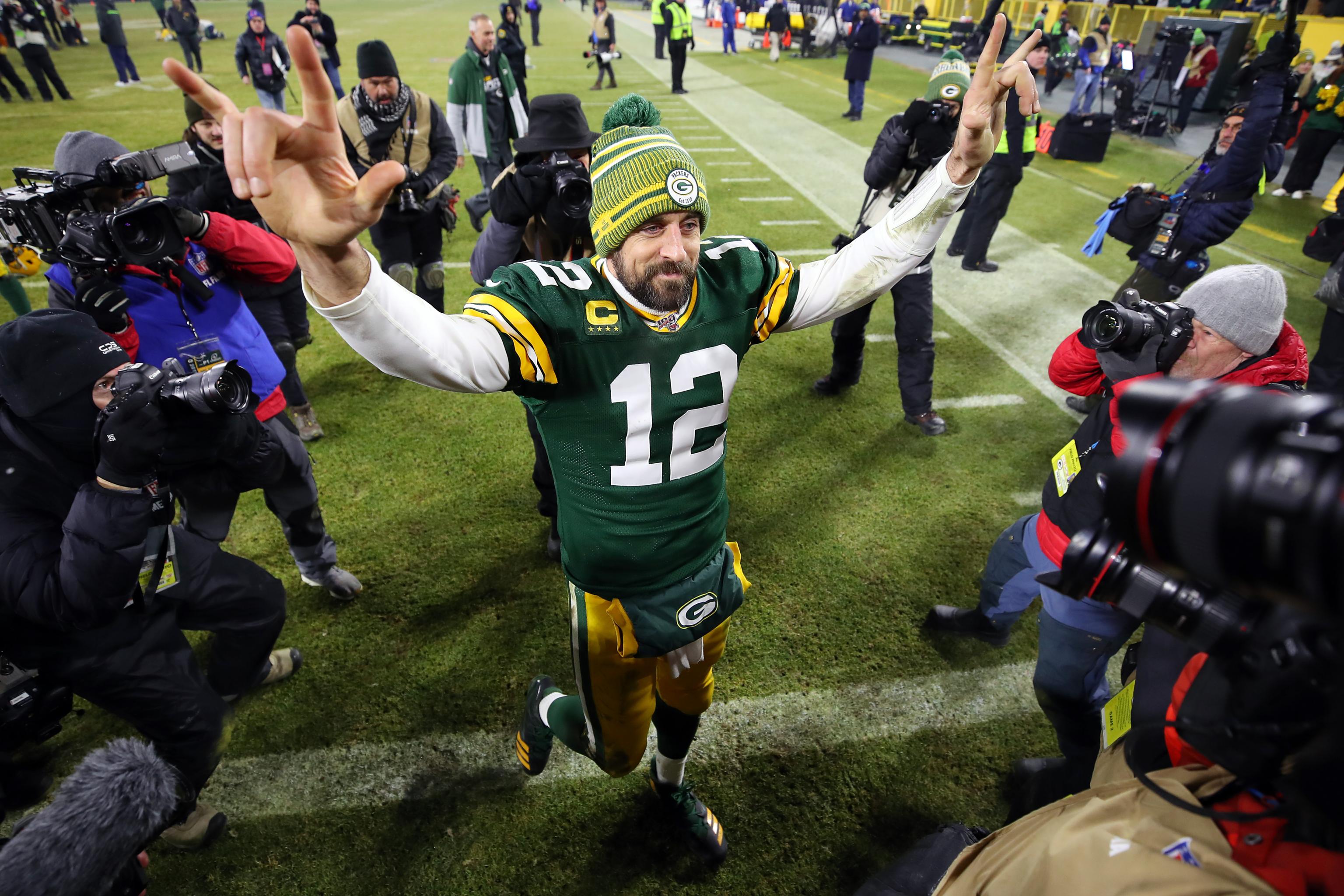 Aaron Rodgers Clutch Throws Beat Seahawks, Will Celebrate With Scotch