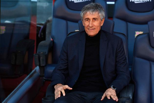 BARCELONA, SPAIN - JANUARY 14: FC Barcelona Head Coach Quique Setien sits on the bench and poses for the media as he is unveiled as new FC Barcelona Coach at Camp Nou on January 14, 2020 in Barcelona, Spain. (Photo by Alex Caparros/Getty Images)