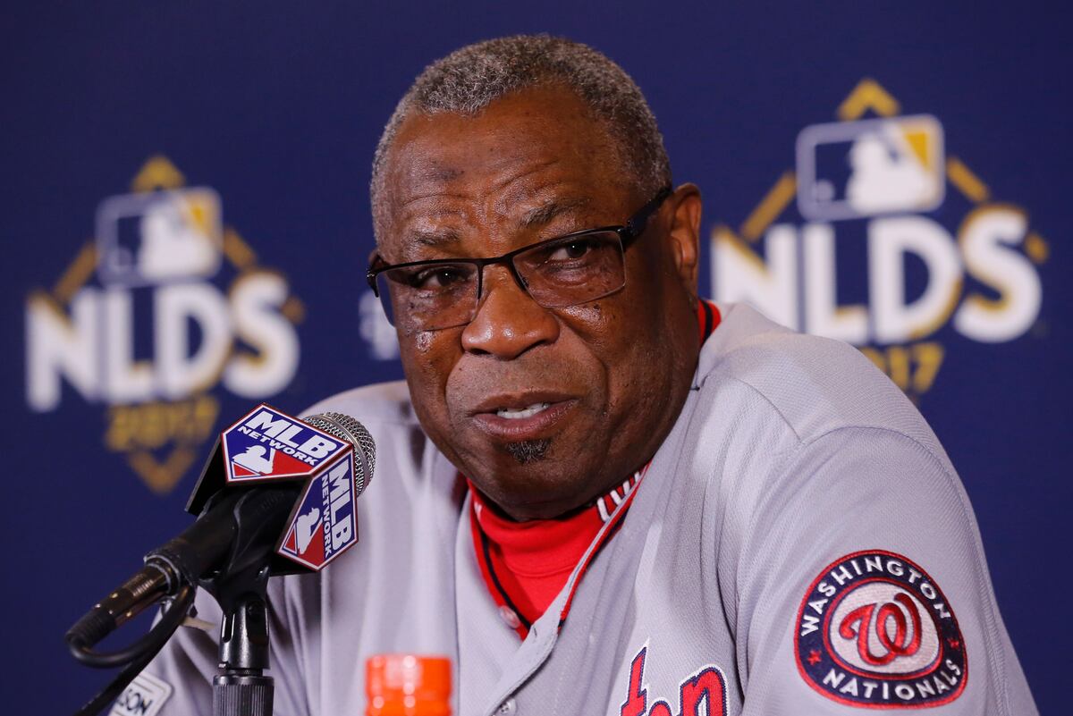 Astros Rumors: Dusty Baker, Buck Showalter Interested in Replacing AJ Hinch