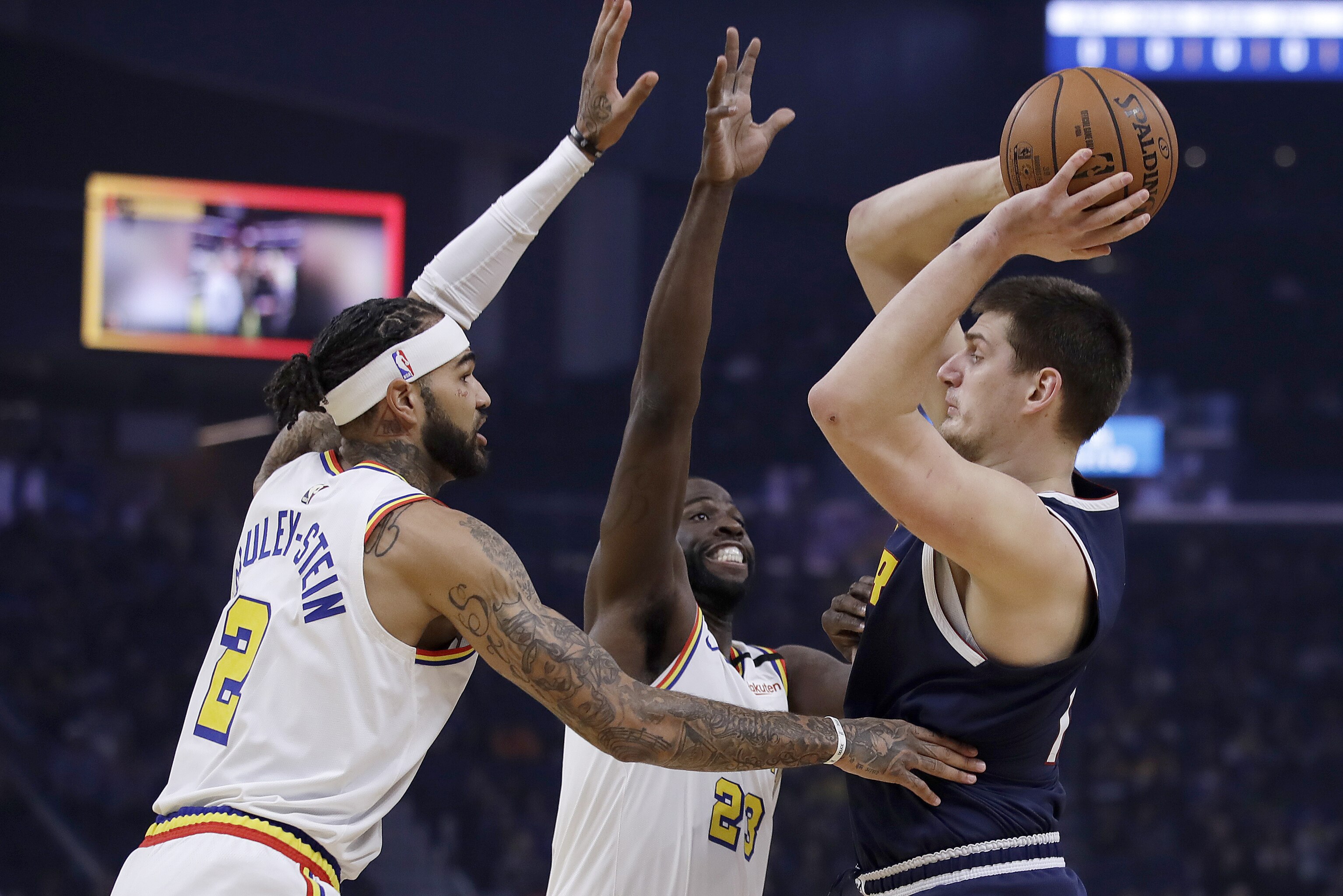 Nikola Jokic Powers Nuggets To Ot Win Over D Angelo Russell