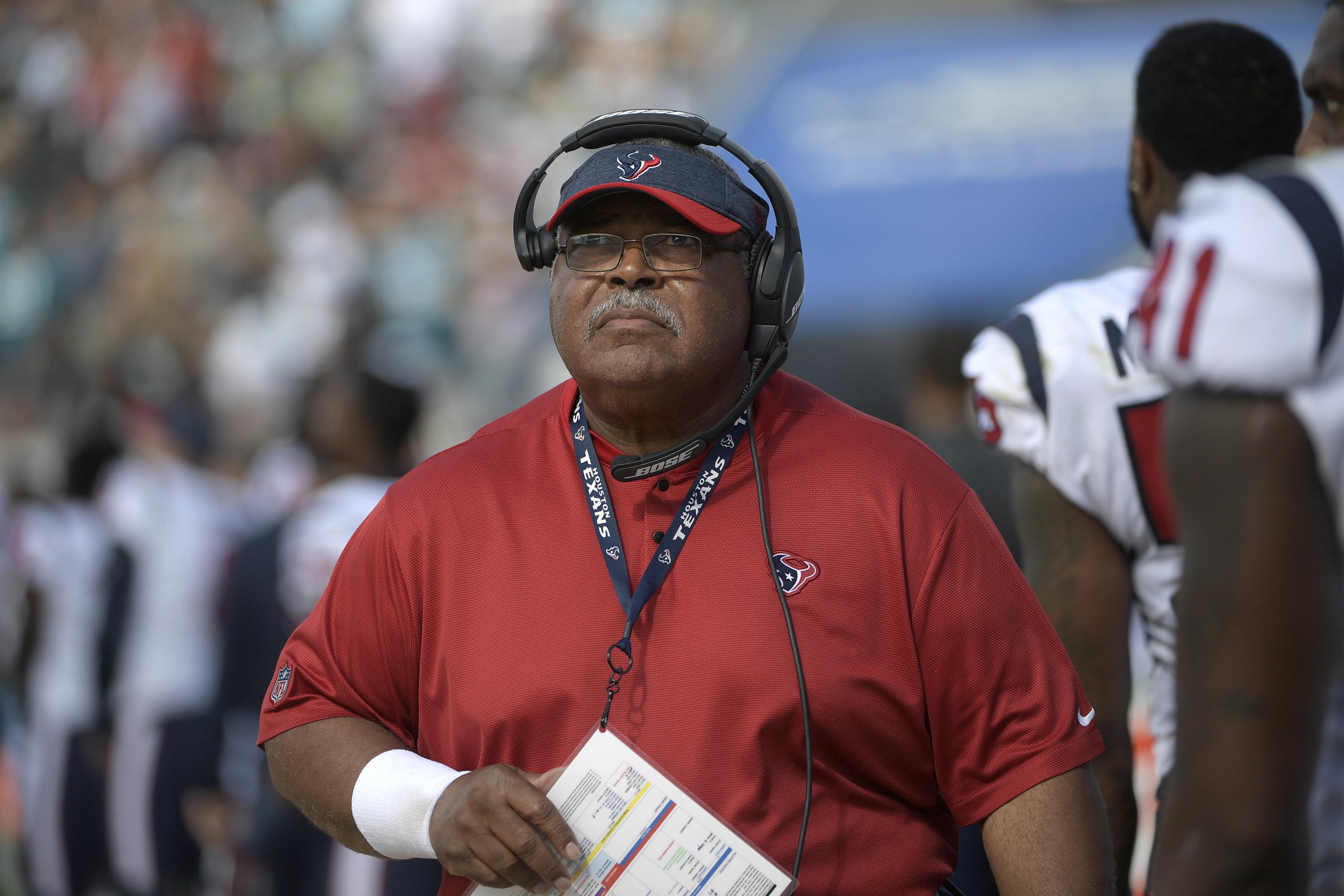 Former Texans defensive coordinator Romeo Crennel retires