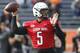 Jordan Love, del estado de Utah, lanza un pase mientras el escuadrón del Norte realiza simulacros durante la práctica para el Senior Bowl el miércoles 22 de enero de 2020 en Mobile, Alabama (AP Photo / Butch Dill)