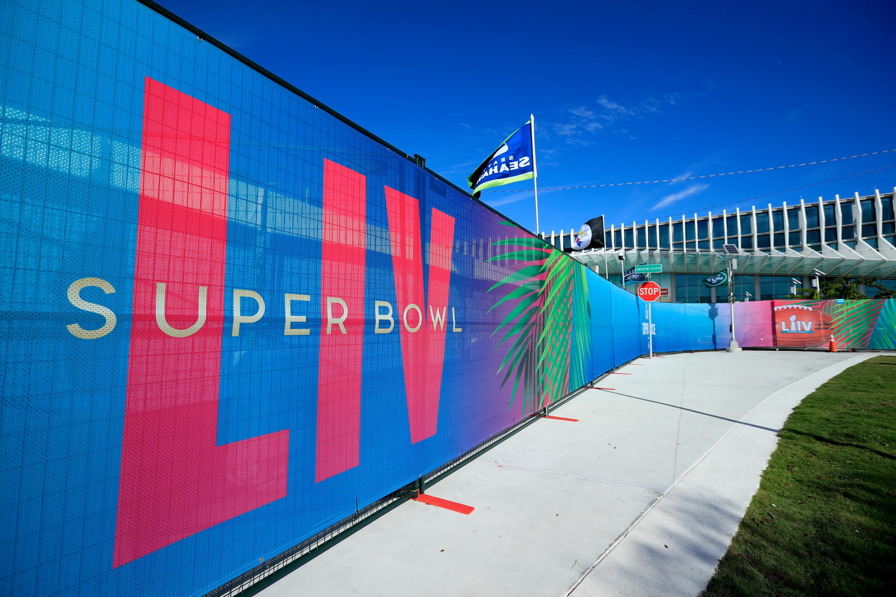What is the vegas line on the super bowl today What is the vegas line on the super bowl today