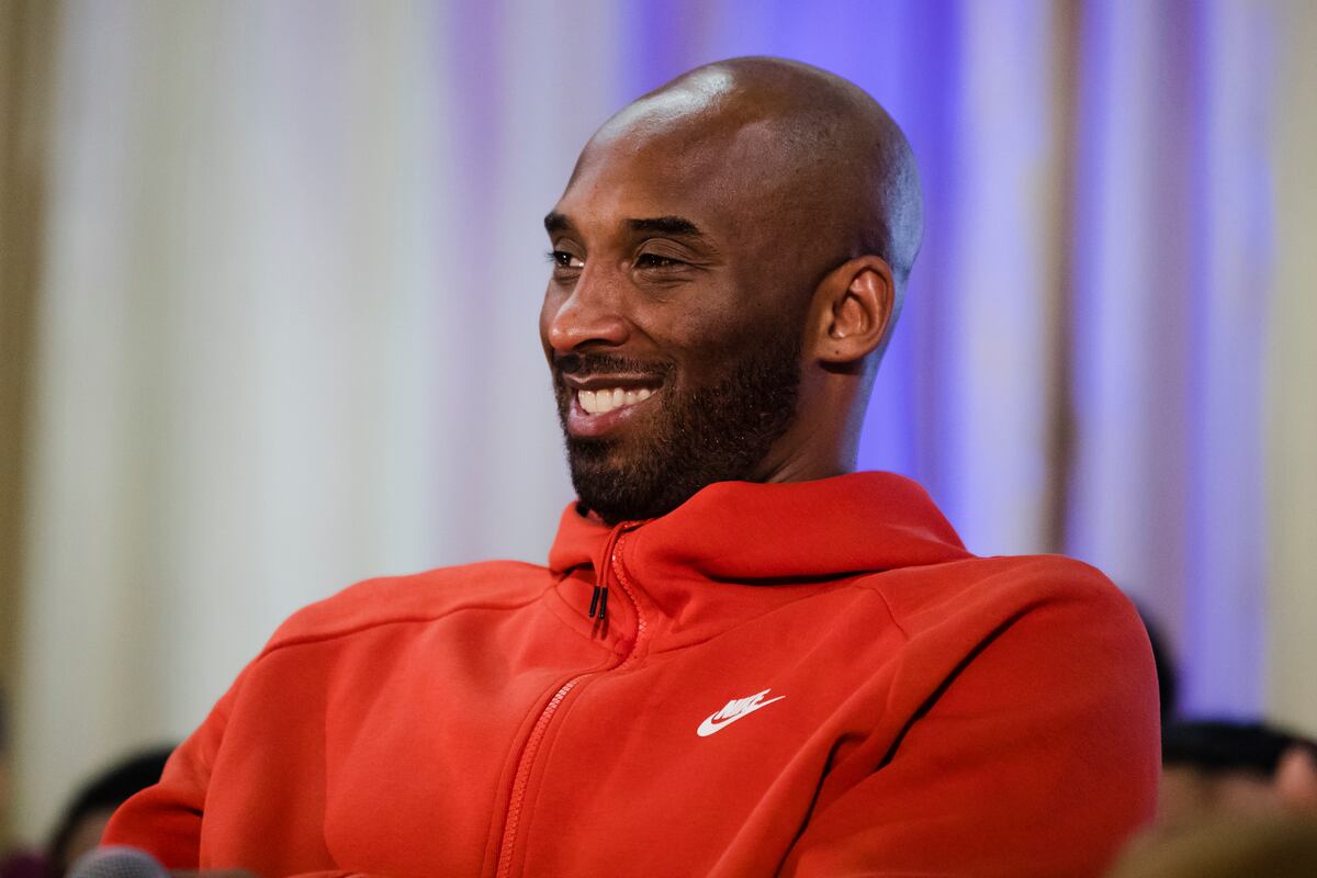 Lakers Icon Kobe Bryant, Daughter Gianna Maria Die in Helicopter Crash