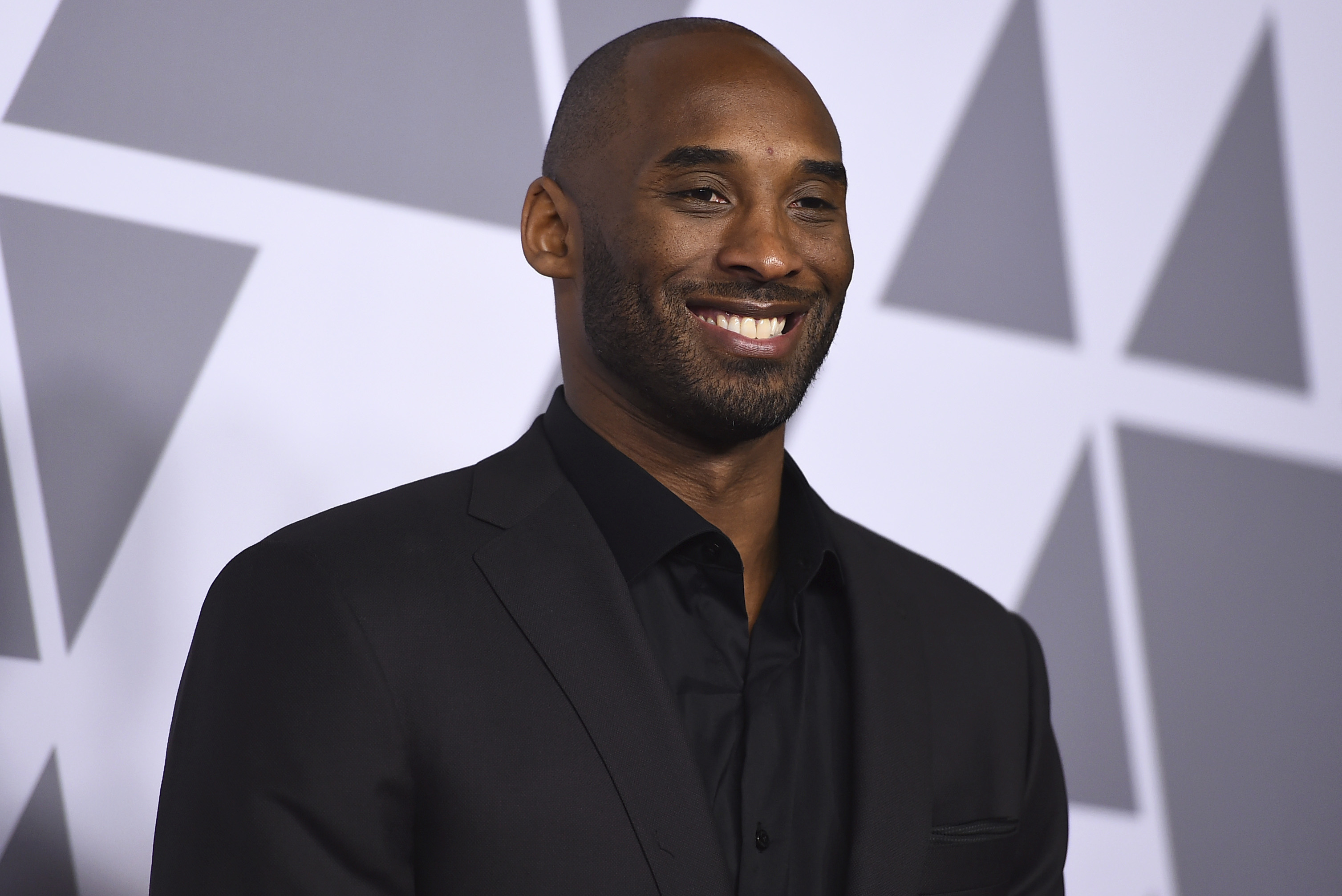 Super Bowl teams honor Kobe Bryant by lining up at 24-yard line