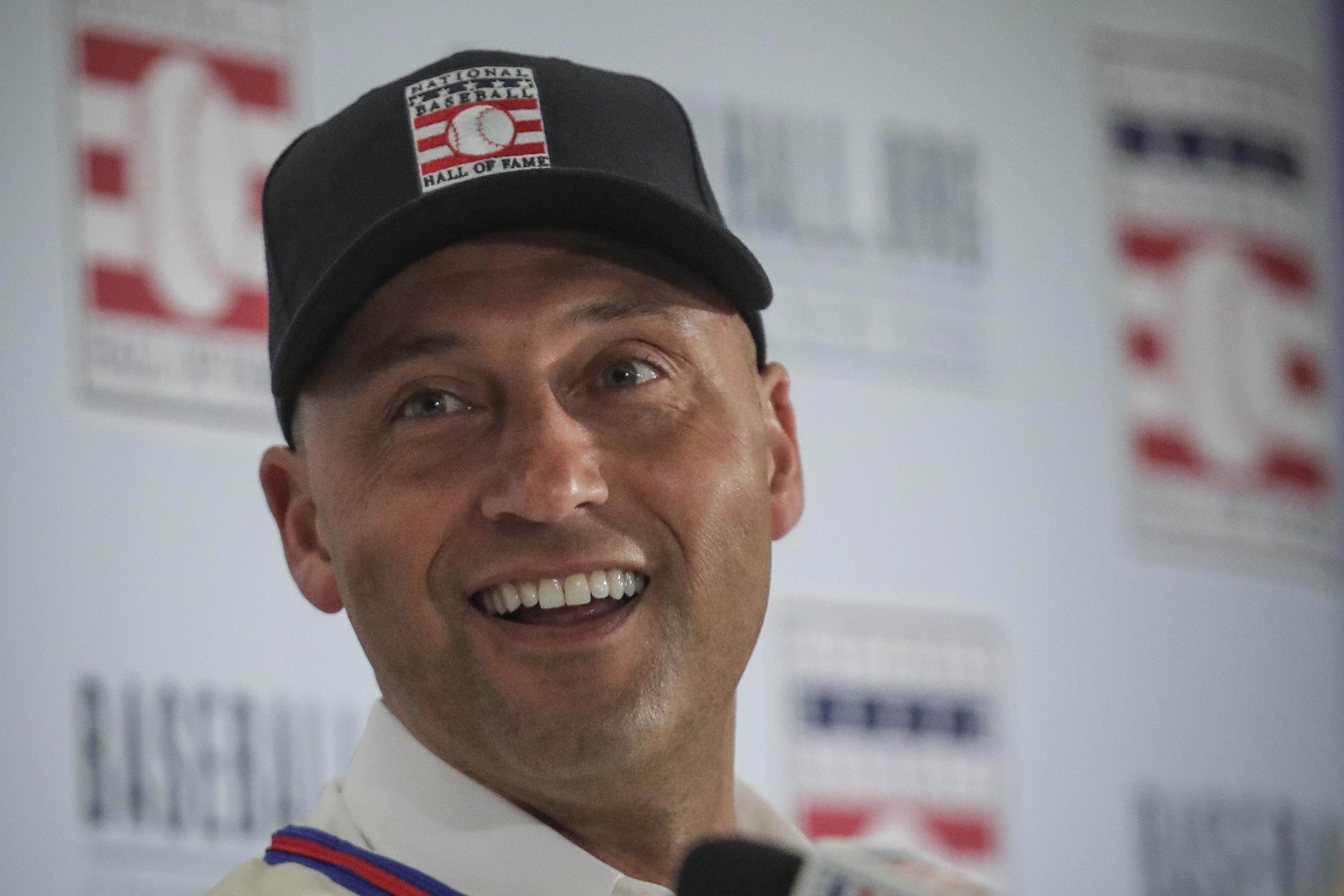 How Yankees great Derek Jeter responded to missing unanimous election into  Hall of Fame by 1 vote 