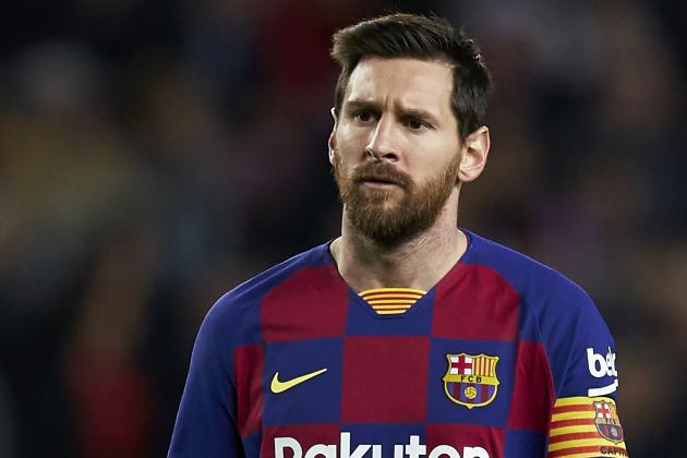 BARCELONA, SPAIN - FEBRUARY 02: Lionel Messi of FC Barcelona looks on during the La Liga match between FC Barcelona and Levante UD at Camp Nou on February 02, 2020 in Barcelona, Spain. (Photo by Quality Sport Images/Getty Images)