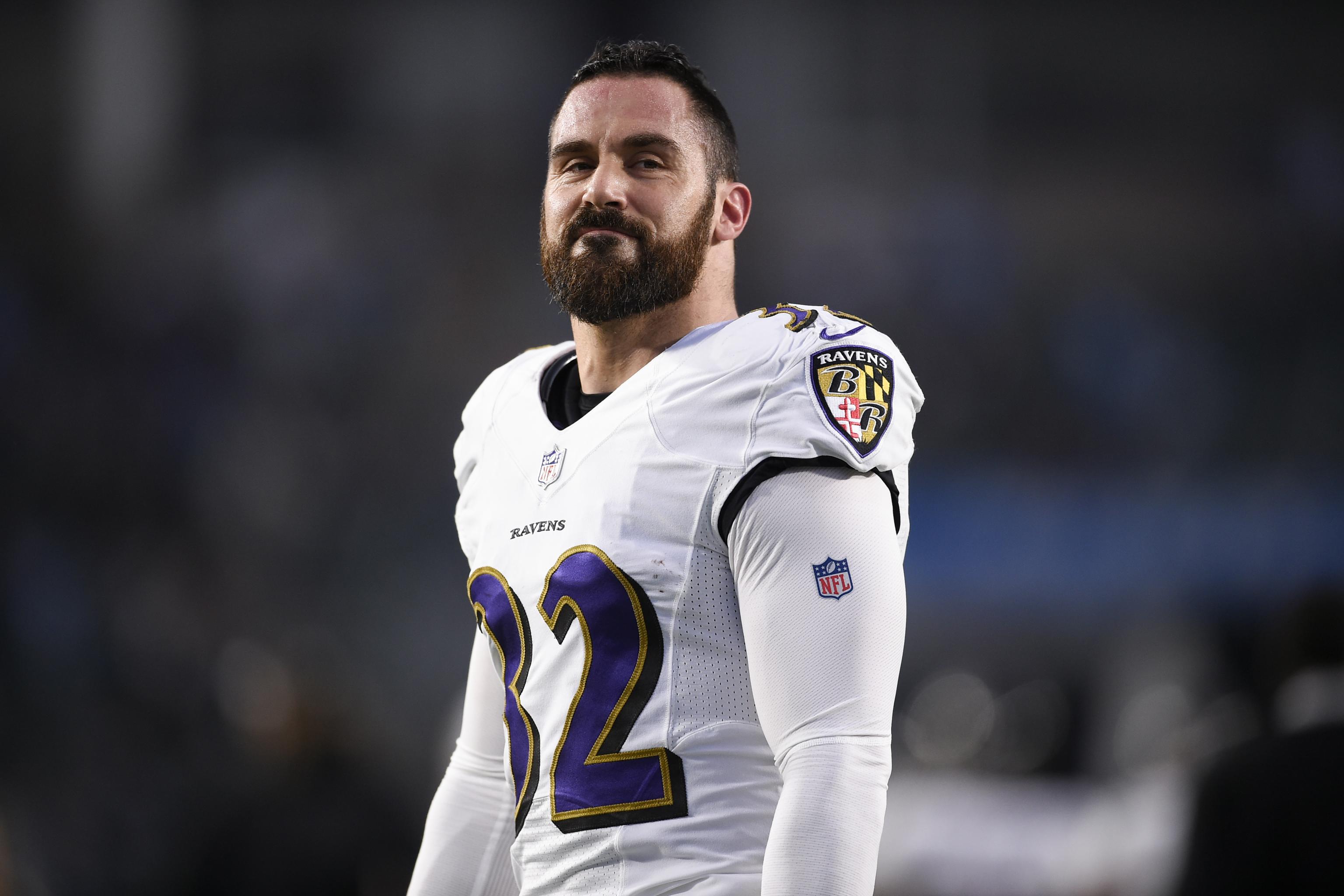 Rams signing former All-Pro safety Eric Weddle out of retirement