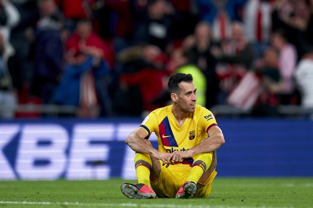 BILBAO, SPAIN - FEBRUARY 06: Sergio Busquets of FC Barcelona reacts after conceding a late goal during the Copa del Rey Quarter Final match between Athletic Bilbao and FC Barcelona at Estadio de San Mames on February 06, 2020 in Bilbao, Spain. (Photo by Quality Sport Images/Getty Images)