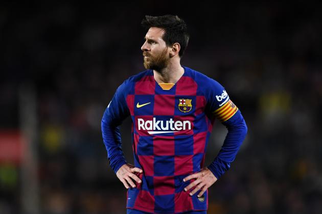 BARCELONA, SPAIN - FEBRUARY 02: Lionel Messi of FC Barcelona looks on during the Liga match between FC Barcelona and Levante UD at Camp Nou on February 02, 2020 in Barcelona, Spain. (Photo by David Ramos/Getty Images)