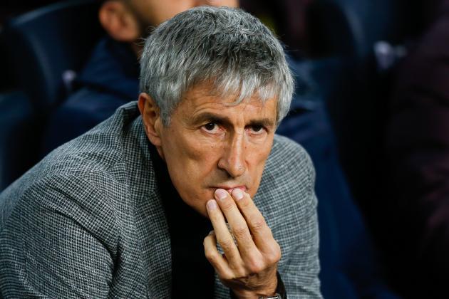 BARCELONA, SPAIN - JANUARY 30: Quique Setien of FC Barcelona looks on during the Copa del Rey Round of 16 match between FC Barcelona and CD Leganes at Camp Nou on January 30, 2020 in Barcelona, Spain. (Photo by Eric Alonso/MB Media/Getty Images)