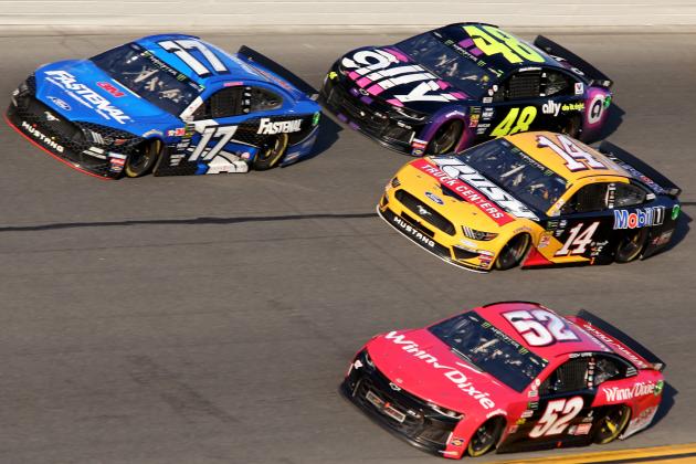 DAYTONA BEACH, FL - FEBRUARY 17:  Ricky Stenhouse Jr., driver of the #17 Fastenal Ford, leads a pack of cars during the Monster Energy NASCAR Cup Series 61st Annual Daytona 500 at Daytona International Speedway on February 17, 2019 in Daytona Beach, Florida.  (Photo by Jerry Markland/Getty Images)