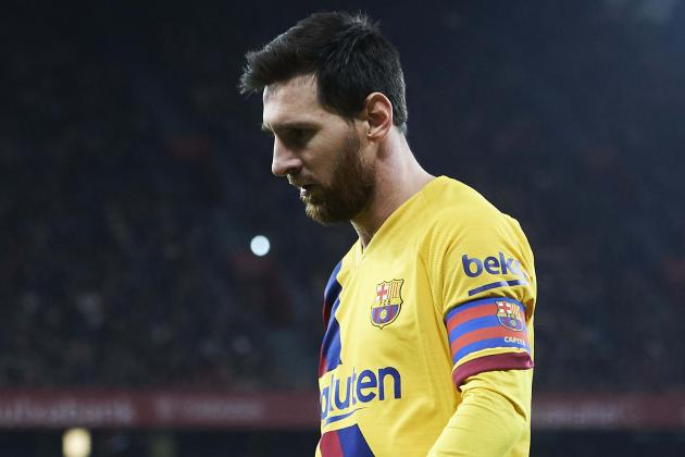 BILBAO, SPAIN - FEBRUARY 06: Lionel Messi of FC Barcelona looks on during the Copa del Rey quarter final match between Athletic Bilbao and FC Barcelona at Estadio de San Mames on February 06, 2020 in Bilbao, Spain. (Photo by Juan Manuel Serrano Arce/Getty Images)
