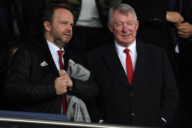 PARIS, FRANCE - MARCH 07: Ed Woodward of Manchester United and Sir Alex Ferguson look on prior to the UEFA Champions League Round of 16 Second Leg match between Paris Saint-Germain and Manchester United at Parc des Princes on March 07, 2019 in Paris, France. (Photo by Etsuo Hara/Getty Images)