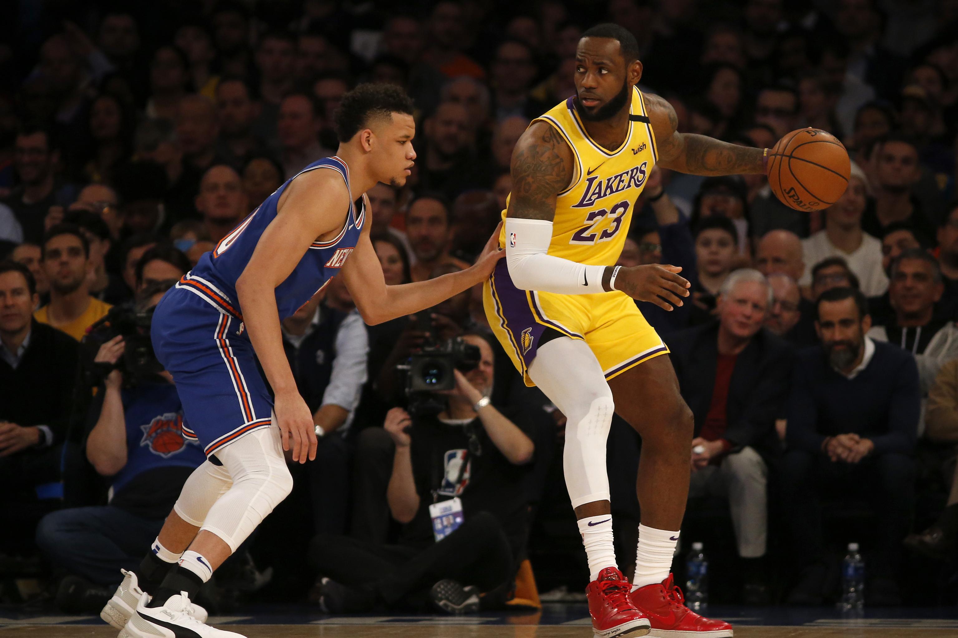 Forbes releases 2015 NBA franchise valuations, Lakers at $2.6 billion top  the list - NBC Sports