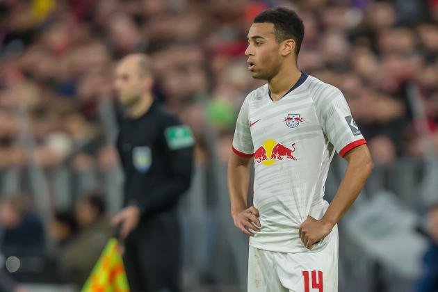 MUNICH, GERMANY - FEBRUARY 09: (BILD ZEITUNG OUT) Tyler Adams of RB Leipzig Looks on during the Bundesliga match between FC Bayern Muenchen and RB Leipzig at Allianz Arena on February 9, 2020 in Munich, Germany. (Photo by DeFodi Images via Getty Images)