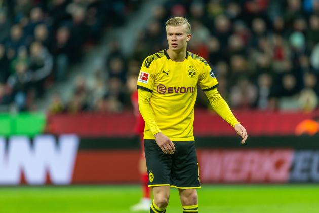 LEVERKUSEN, GERMANY - FEBRUARY 08: (BILD ZEITUNG OUT) Erling Haaland of Borussia Dortmund looks on during the Bundesliga match between Bayer 04 Leverkusen and Borussia Dortmund at BayArena on February 8, 2020 in Leverkusen, Germany. (Photo by Mario Hommes/DeFodi Images via Getty Images)
