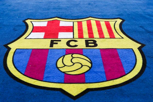 BARCELONA, SPAIN - MAY 01: The Barcelona club crest during the UEFA Champions League Semi Final first leg match between Barcelona and Liverpool at the Nou Camp on May 01, 2019 in Barcelona, Spain. (Photo by Catherine Ivill/Getty Images)