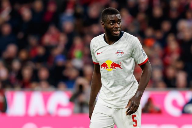 MUNICH, GERMANY - FEBRUARY 09: (BILD ZEITUNG OUT) Dayot Upamecano of RB Leipzig looks on during the Bundesliga match between FC Bayern Muenchen and RB Leipzig at Allianz Arena on February 9, 2020 in Munich, Germany. (Photo by Roland Krivec/DeFodi Images via Getty Images)