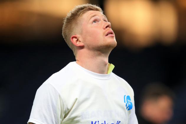 Manchester City's Belgian midfielder Kevin De Bruyne warms up ahead of the English Premier League football match between Manchester City and West Ham United at the Etihad Stadium in Manchester, north west England, on February 19, 2020. (Photo by Lindsey Parnaby / AFP) / RESTRICTED TO EDITORIAL USE. No use with unauthorized audio, video, data, fixture lists, club/league logos or 'live' services. Online in-match use limited to 120 images. An additional 40 images may be used in extra time. No video emulation. Social media in-match use limited to 120 images. An additional 40 images may be used in extra time. No use in betting publications, games or single club/league/player publications. / (Photo by LINDSEY PARNABY/AFP via Getty Images)