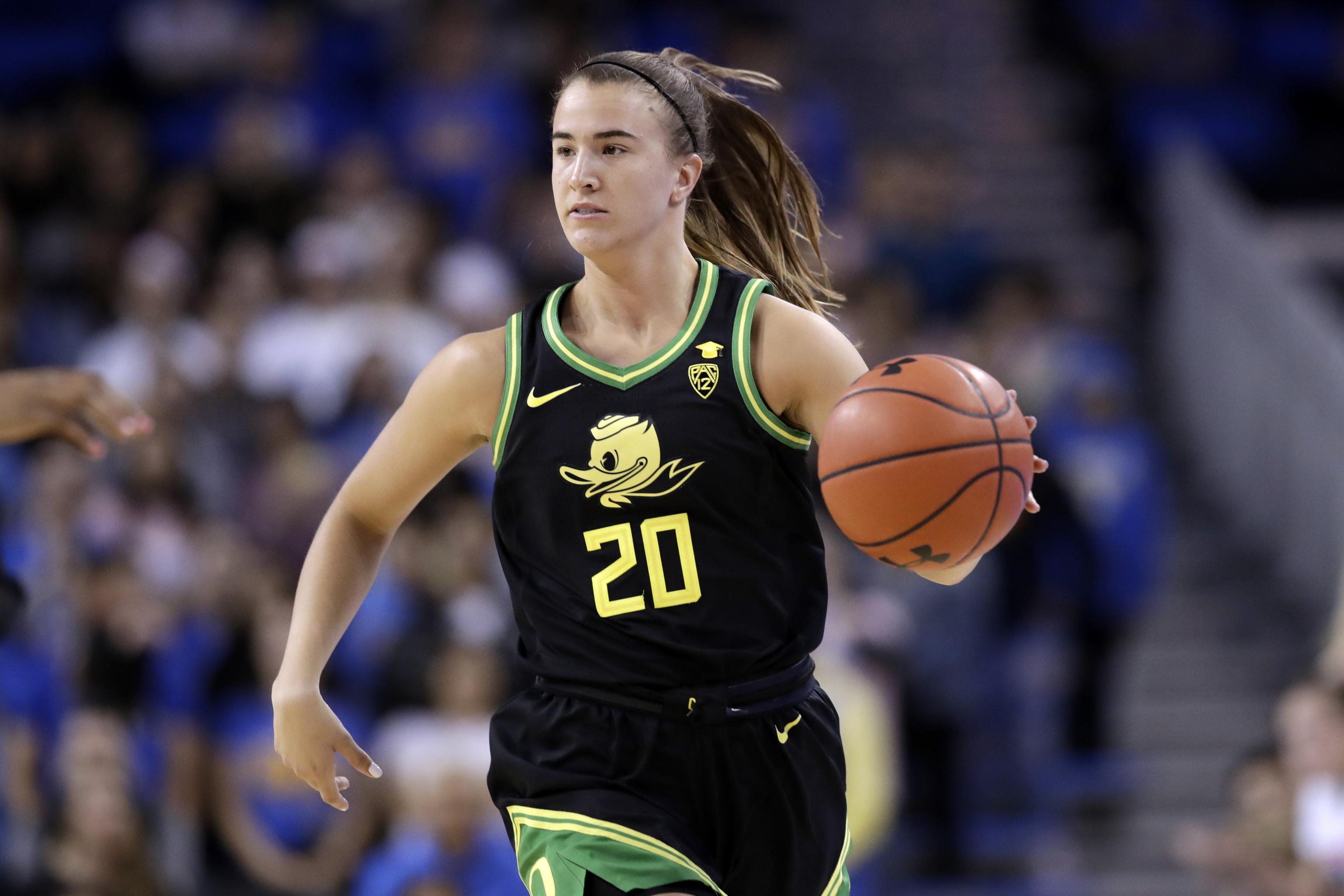 Oregon's Sabrina Ionescu is first in NCAA to record 2,000 points, 1,000  assists, 1,000 rebounds