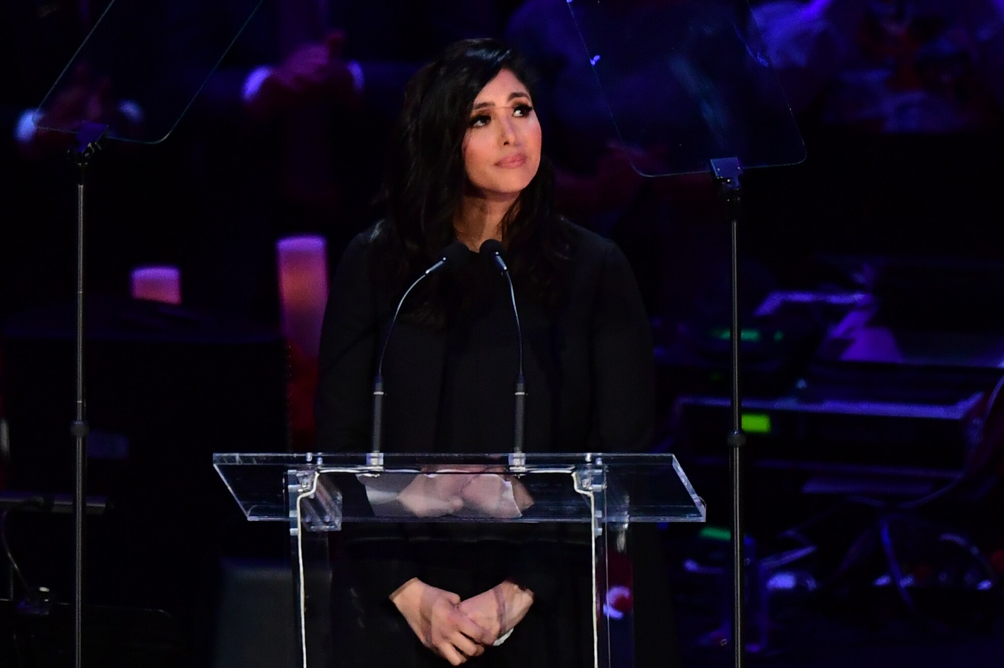 【中文字幕】Kobe追思會完整回顧：瓦妮莎深情告白，喬神幾度落淚，歐尼爾自述往日趣事！-黑特籃球-NBA新聞影音圖片分享社區