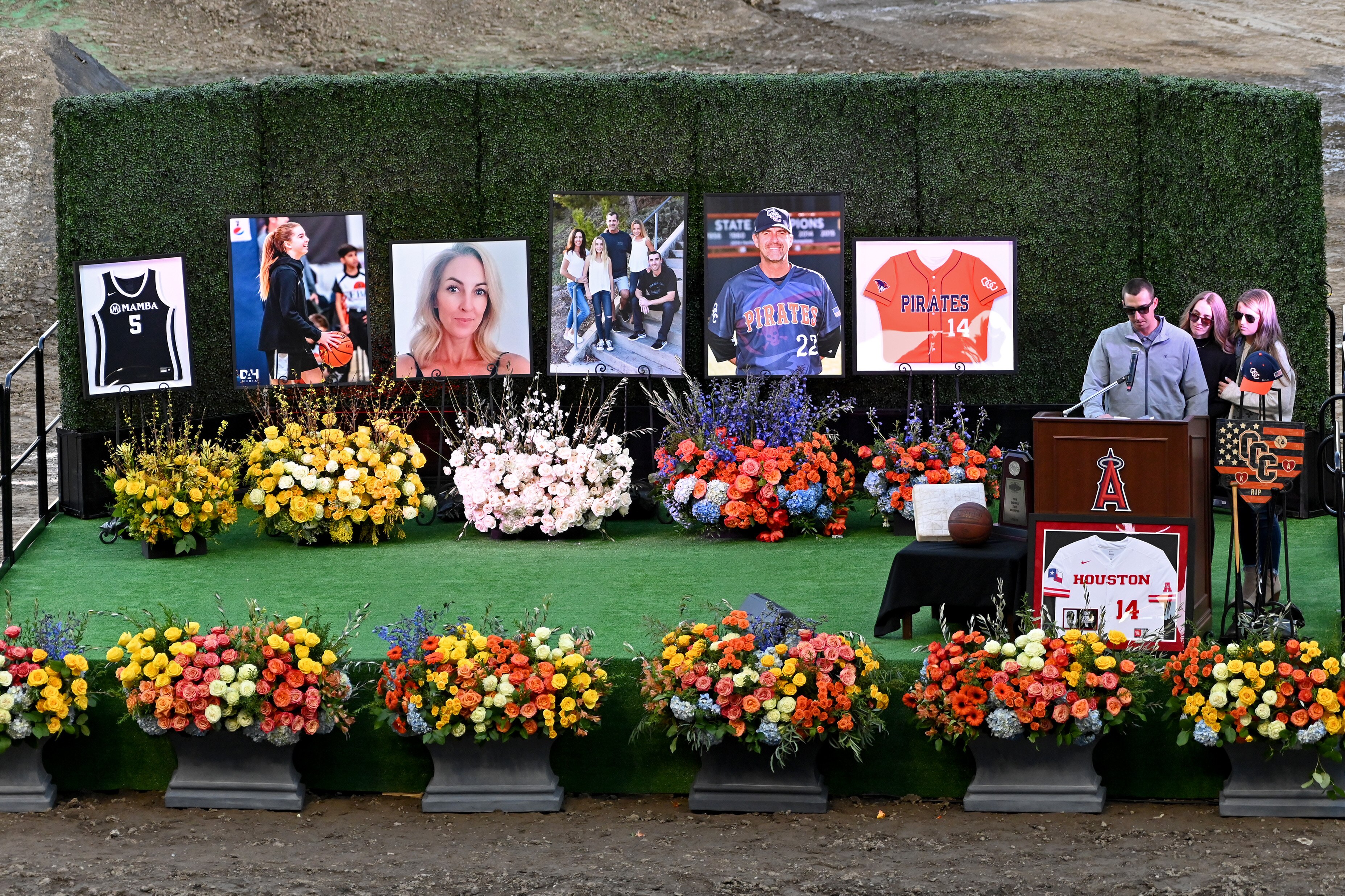 Scott Boras To Honor Kobe Bryant S Wish With Internship For Alexis