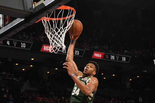 TORONTO, CANADA - FEBRUARY 25: Giannis Antetokounmpo #34 of the Milwaukee Bucks shoots the ball against the Toronto Raptors on February 25, 2020 at the Scotiabank Arena in Toronto, Ontario, Canada.  NOTE TO USER: User expressly acknowledges and agrees that, by downloading and or using this Photograph, user is consenting to the terms and conditions of the Getty Images License Agreement.  Mandatory Copyright Notice: Copyright 2020 NBAE (Photo by Ron Turenne/NBAE via Getty Images)