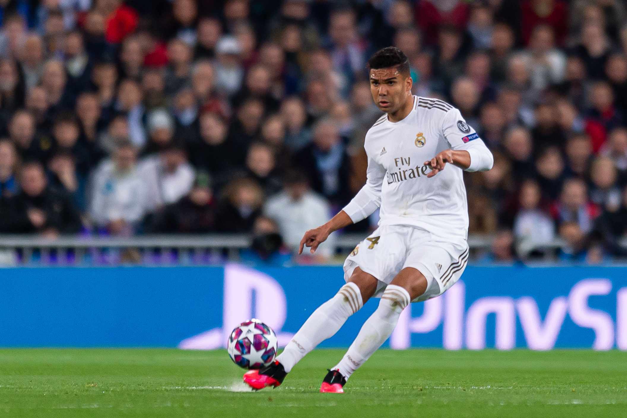 hinh-anh-cau-thu-casemiro-5