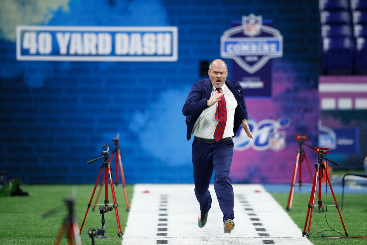 Video Rich Eisen Runs 40Yard Dash at 2020 NFL Combine for Charity News, Scores, Highlights