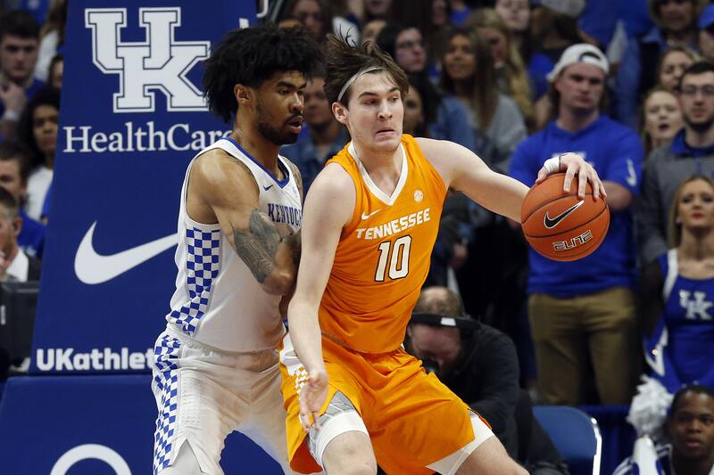 No 6 Kentucky Upset By Unranked Tennessee Behind John Fulkerson S