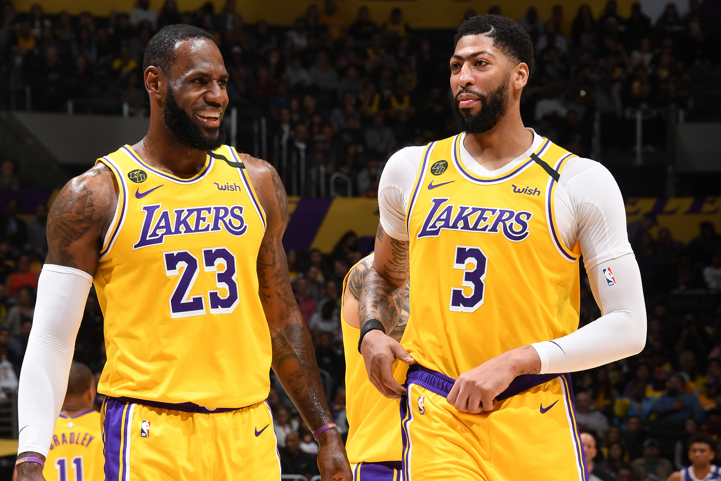 Lakers' Anthony Davis: LeBron James Deserves 2019-20 NBA MVP Award over Giannis | Bleacher Report | Latest News, Videos and Highlights