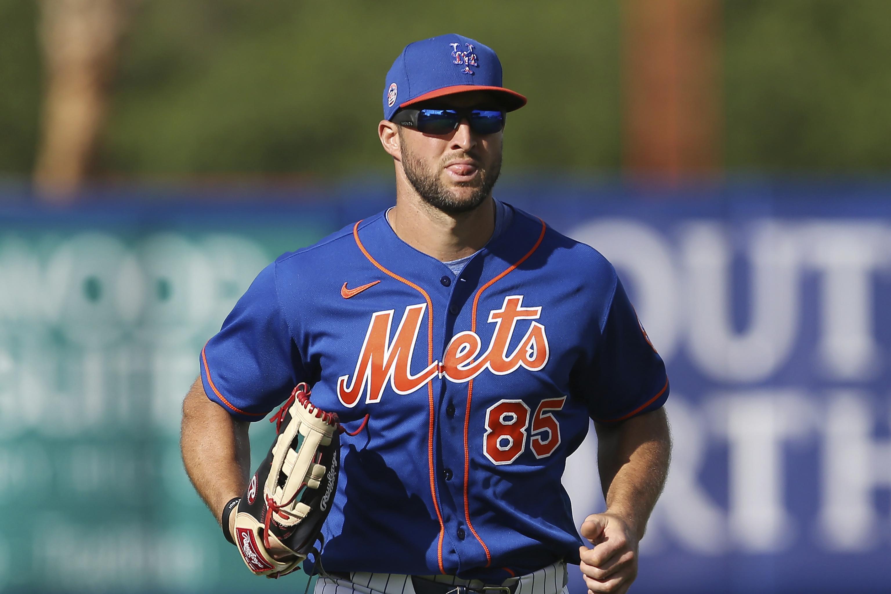 Same number, new sport: Tebow at Mets camp