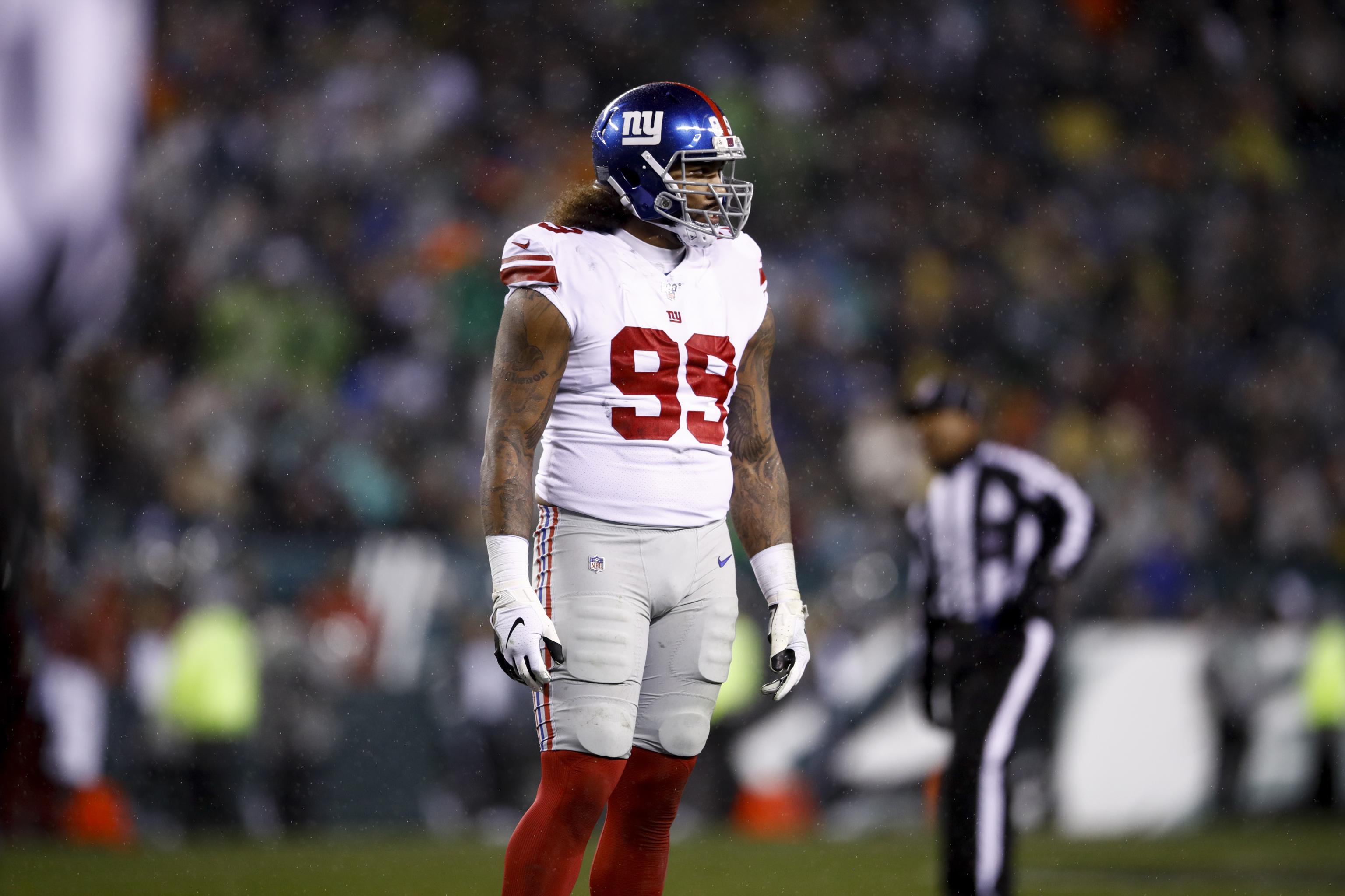 New York Giants defensive end Leonard Williams (99) reacts before