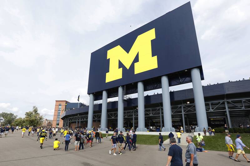 Ex Michigan Football Player Sues Over Alleged Abuse By Doctor Robert Anderson Bleacher Report Latest News Videos And Highlights