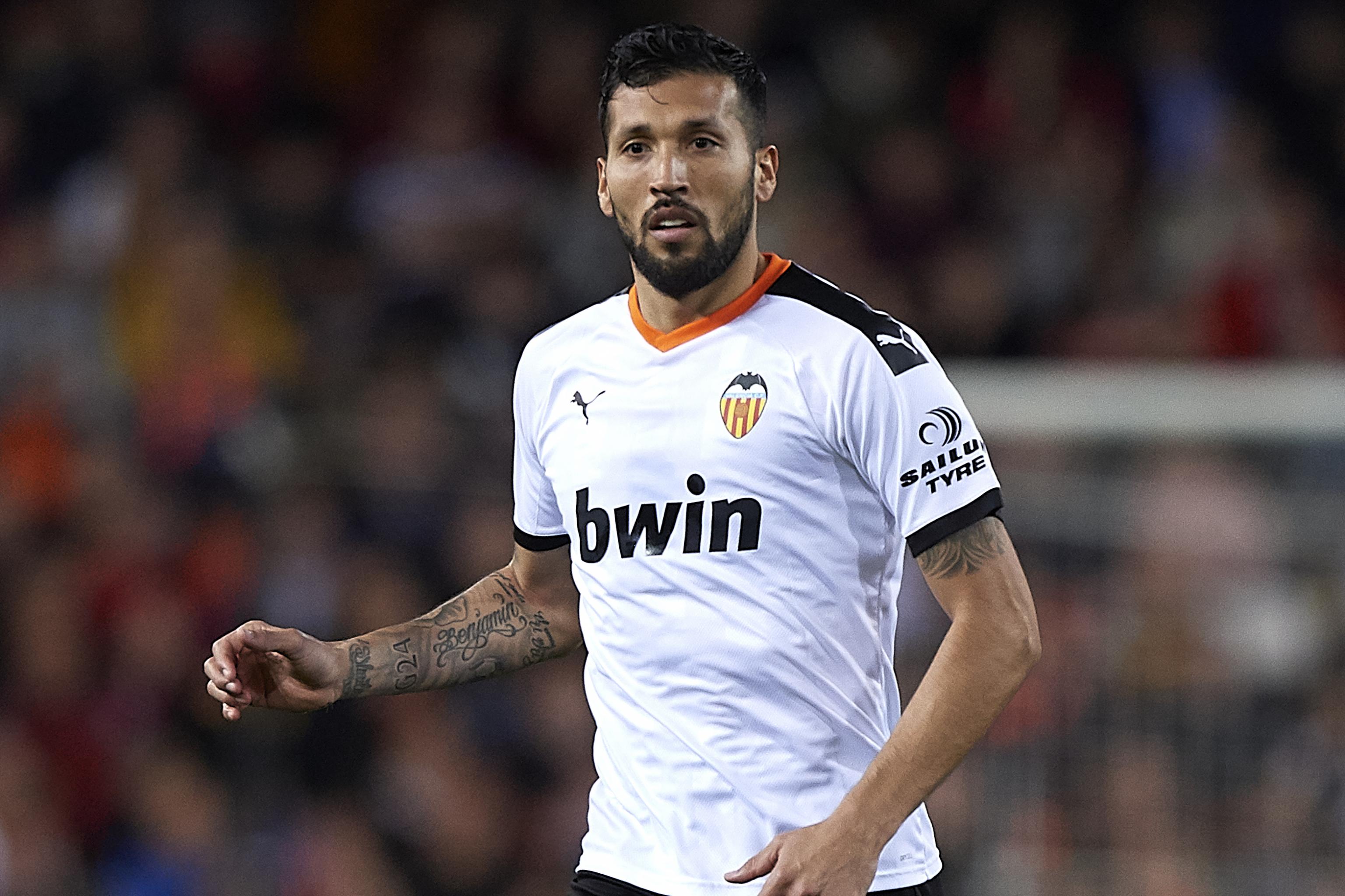 Valencia's Ezequiel Garay Says He Tested Positive for Coronavirus ...