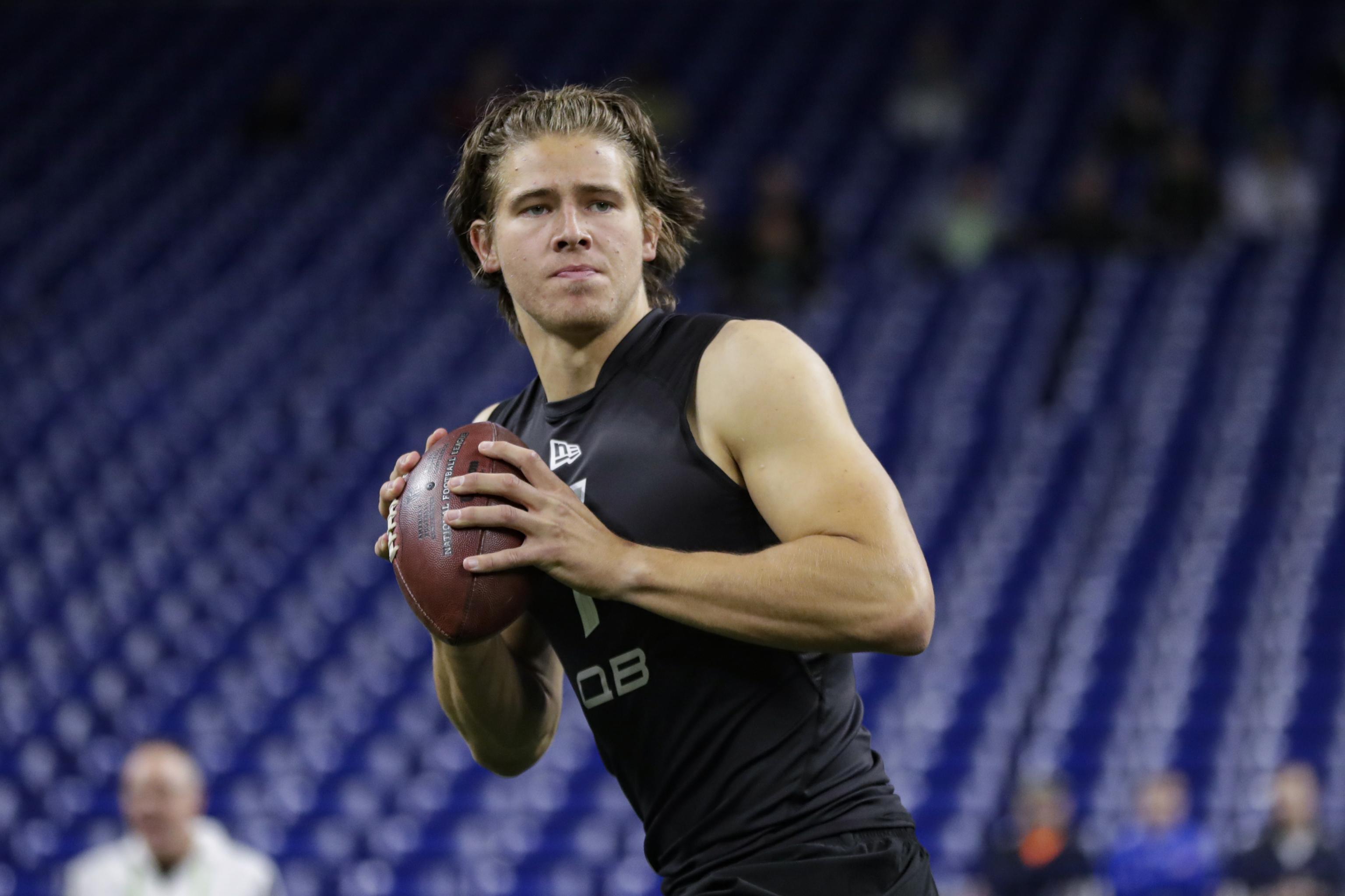 Justin Herbert Outduels Joe Burrow In 2020 NFL Draft QB Battle