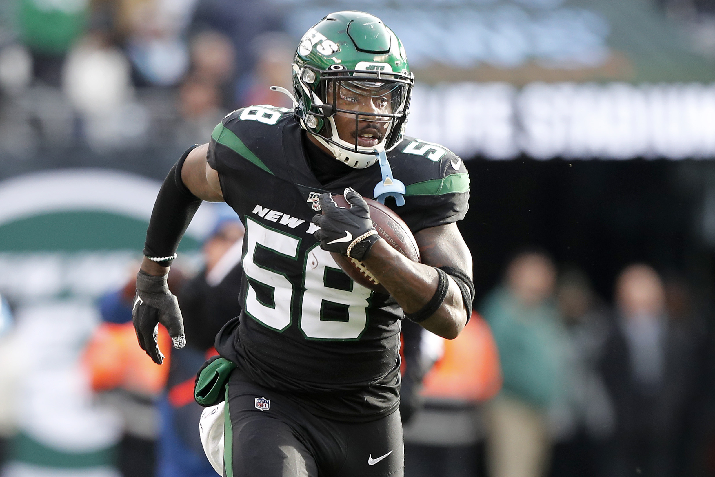 Linebacker Jamey Mosley rejoins New York Jets 