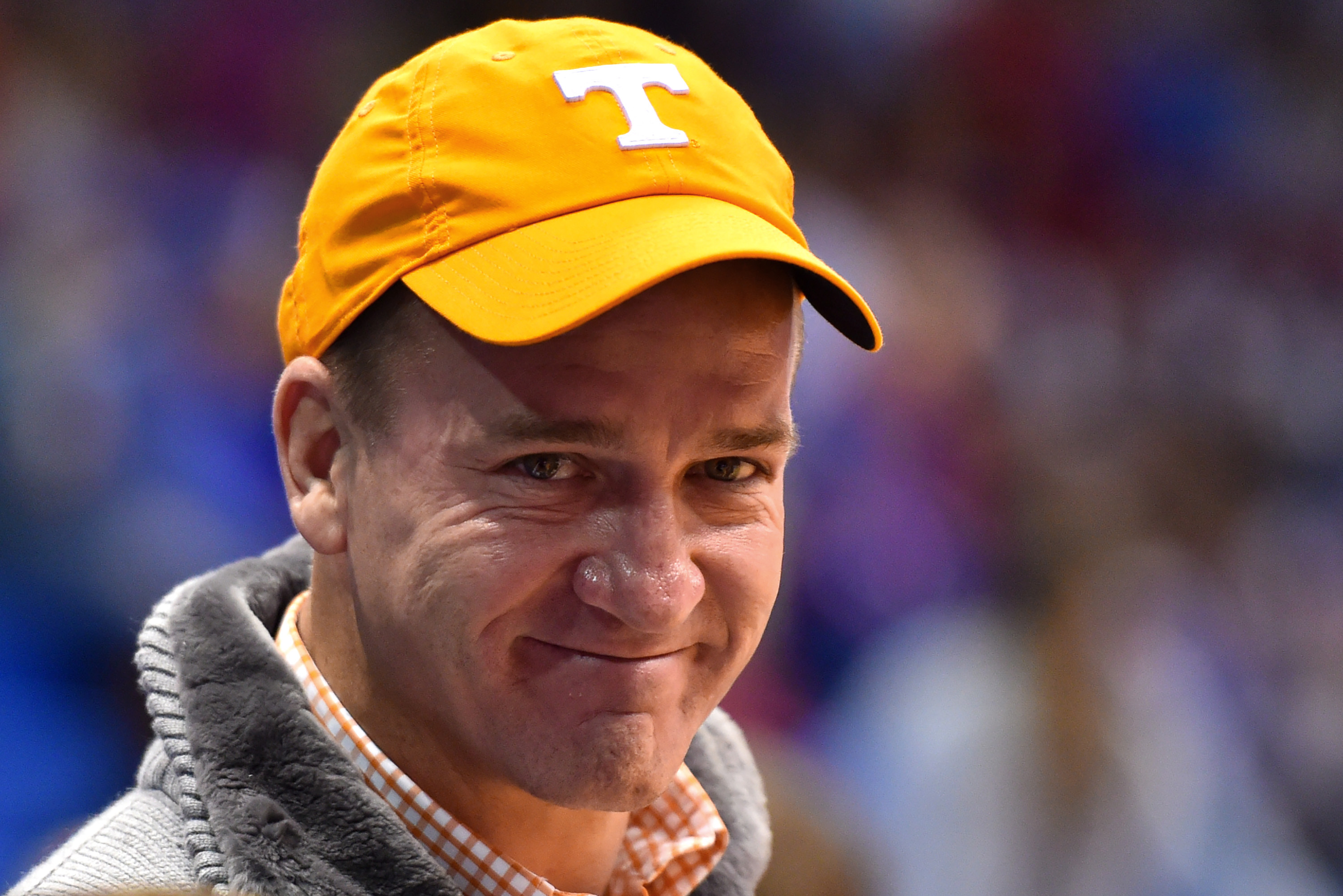 Bleacher Report] Peyton Manning is returning to the University of Tennessee  as a professor in the College of Communication 