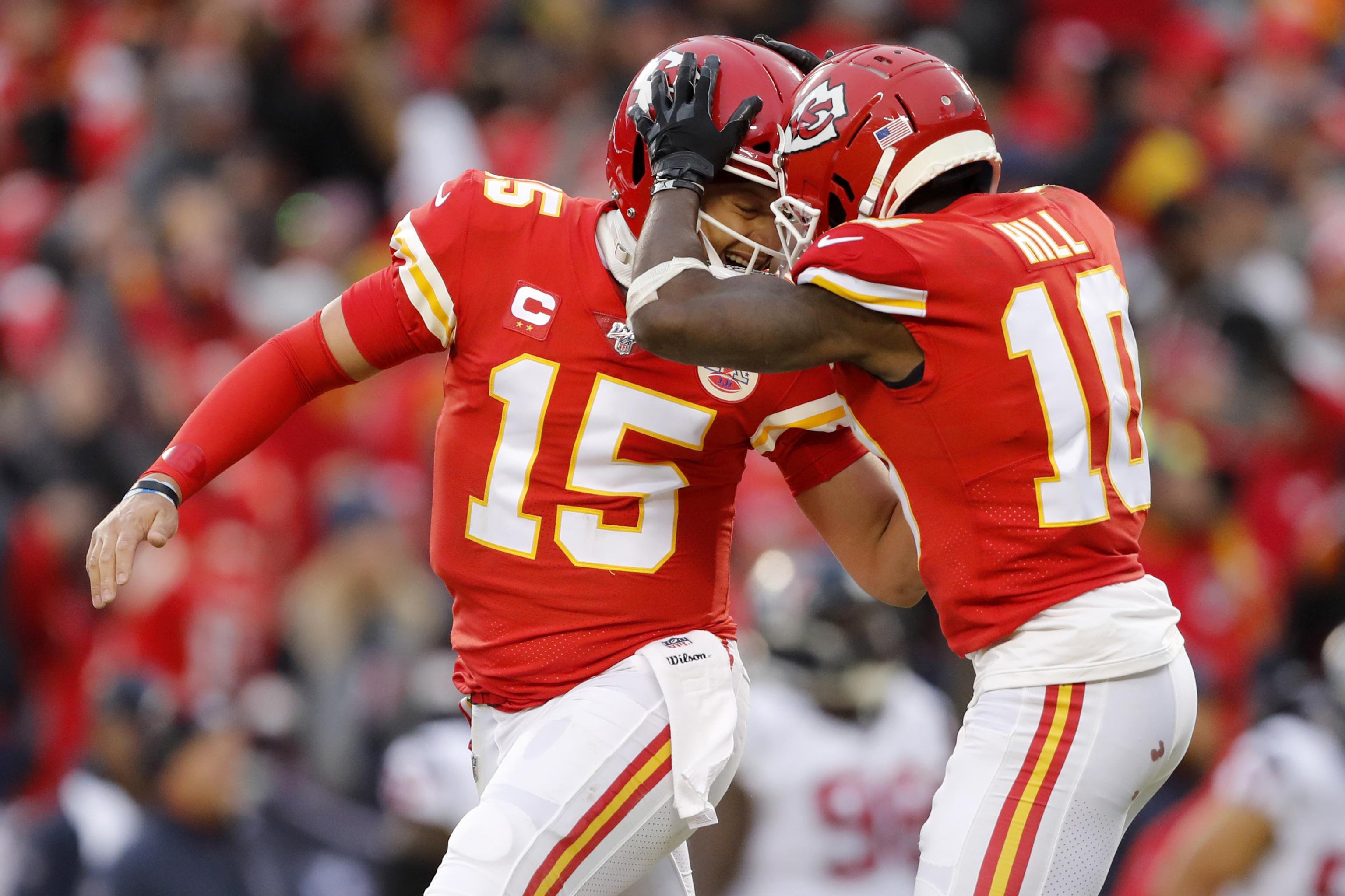 Patrick Mahomes, Tyreek Hill Connect on 67-Yard TD