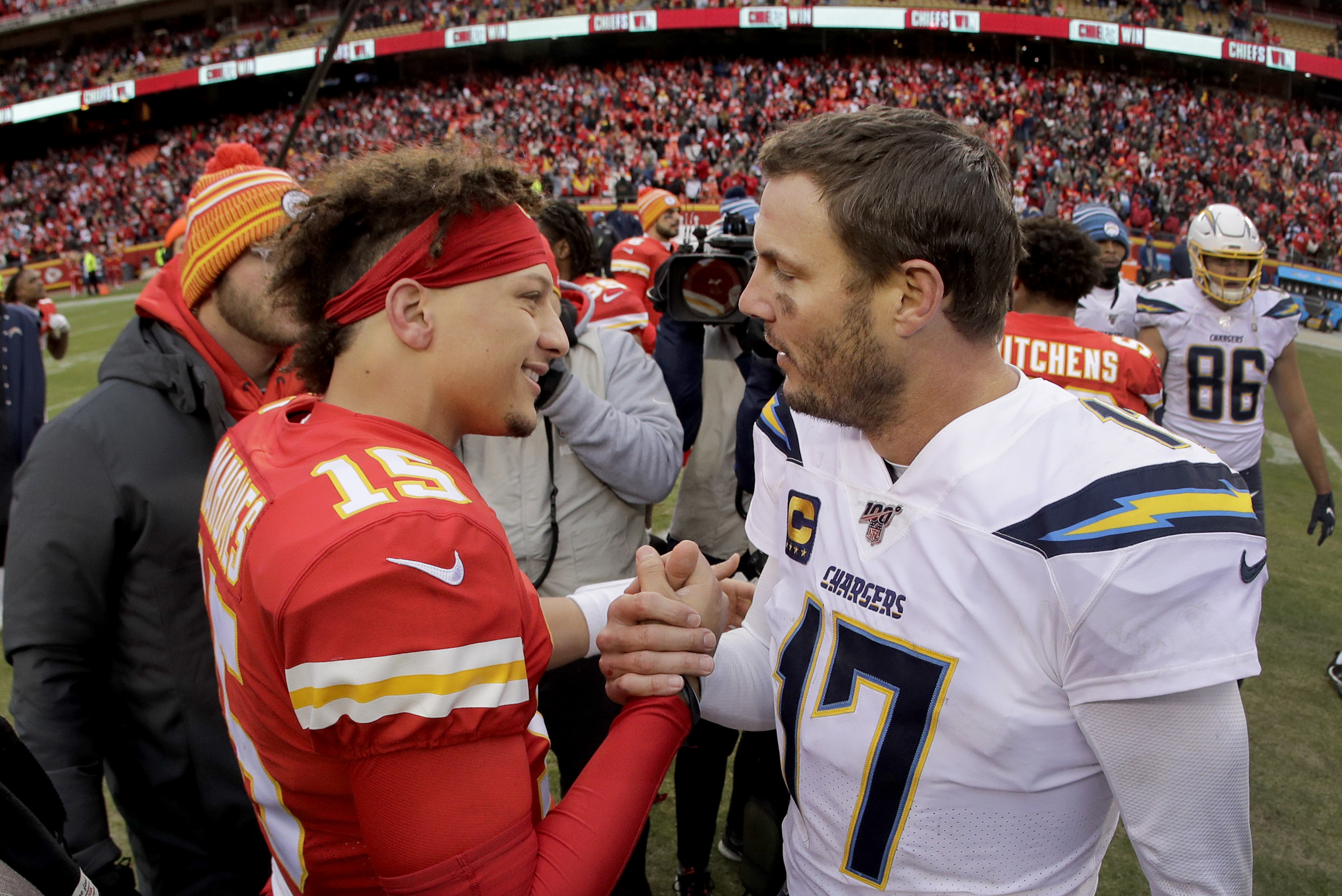 Chiefs-Chargers: Mahomes unsurprised by big games from Moore and Watson -  Arrowhead Pride