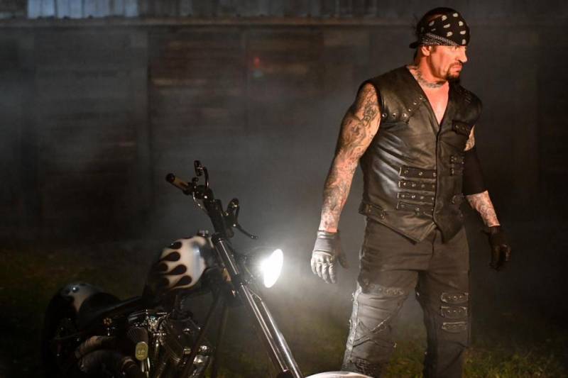 John Cena and Undertaker Cinematic Matches Just Redefined Aging ...