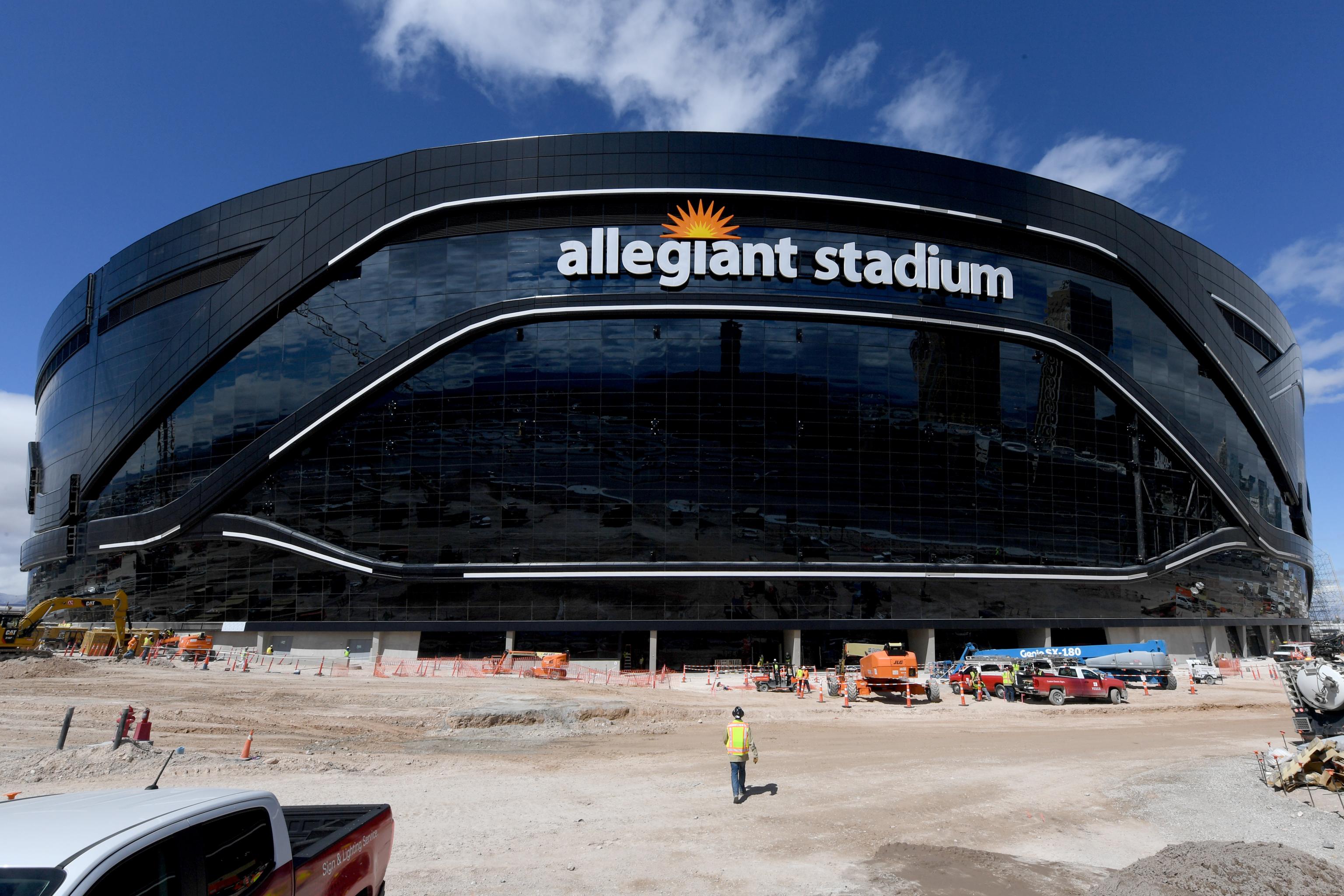 Video Vegas Raiders New Allegiant Stadium Looks Wild Lit Up At Night Bleacher Report Latest News Videos And Highlights